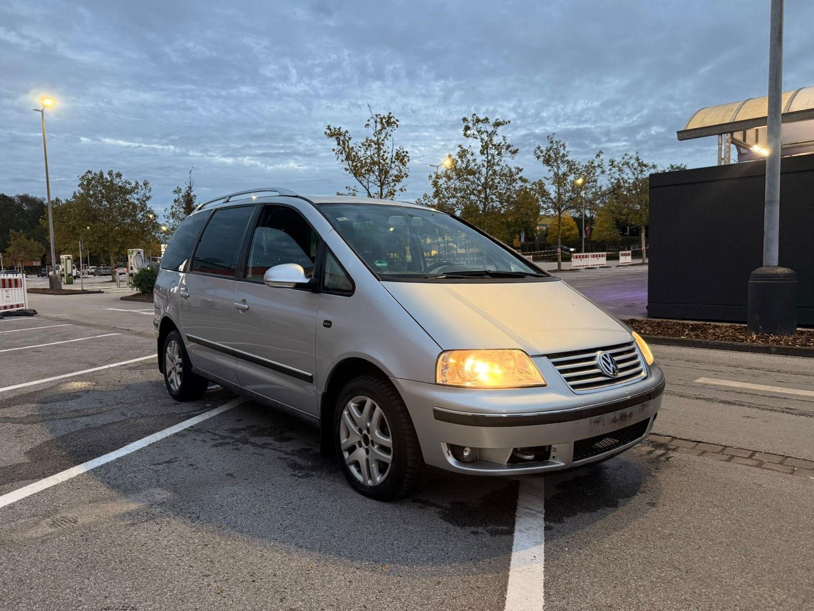 Volkswagen Sharan 2005 — вигляд ззаду