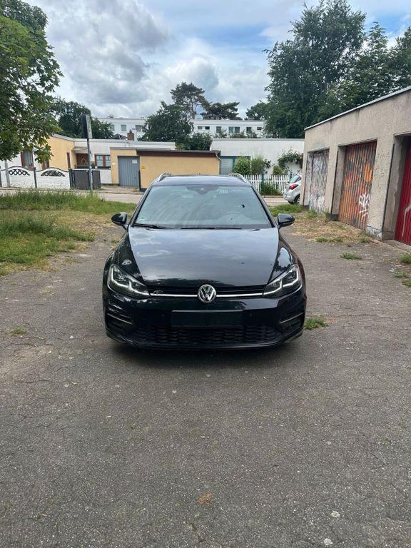 Image of Volkswagen Golf