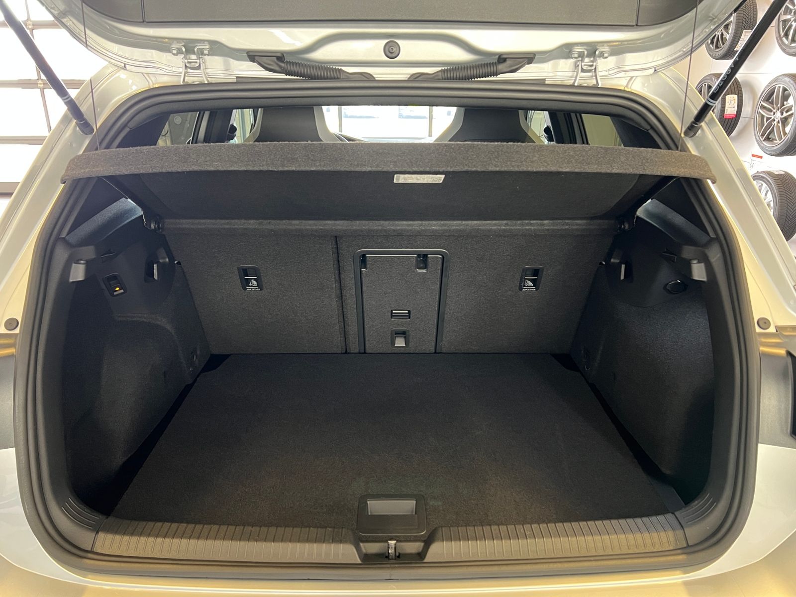 Fahrzeugabbildung Volkswagen Golf VIII GTD 2.0 TDI DSG *IQ.Drive-Paket, AHK,