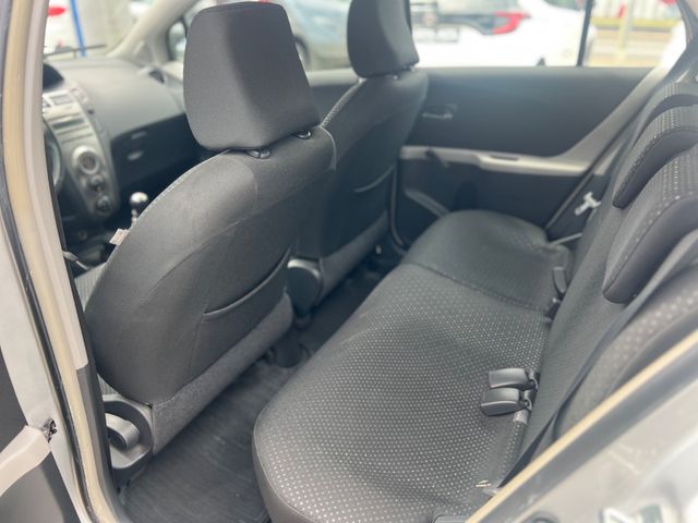 Toyota Yaris  Life