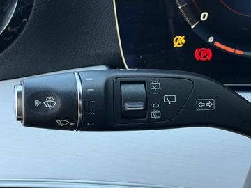 Mercedes E 200 - 12