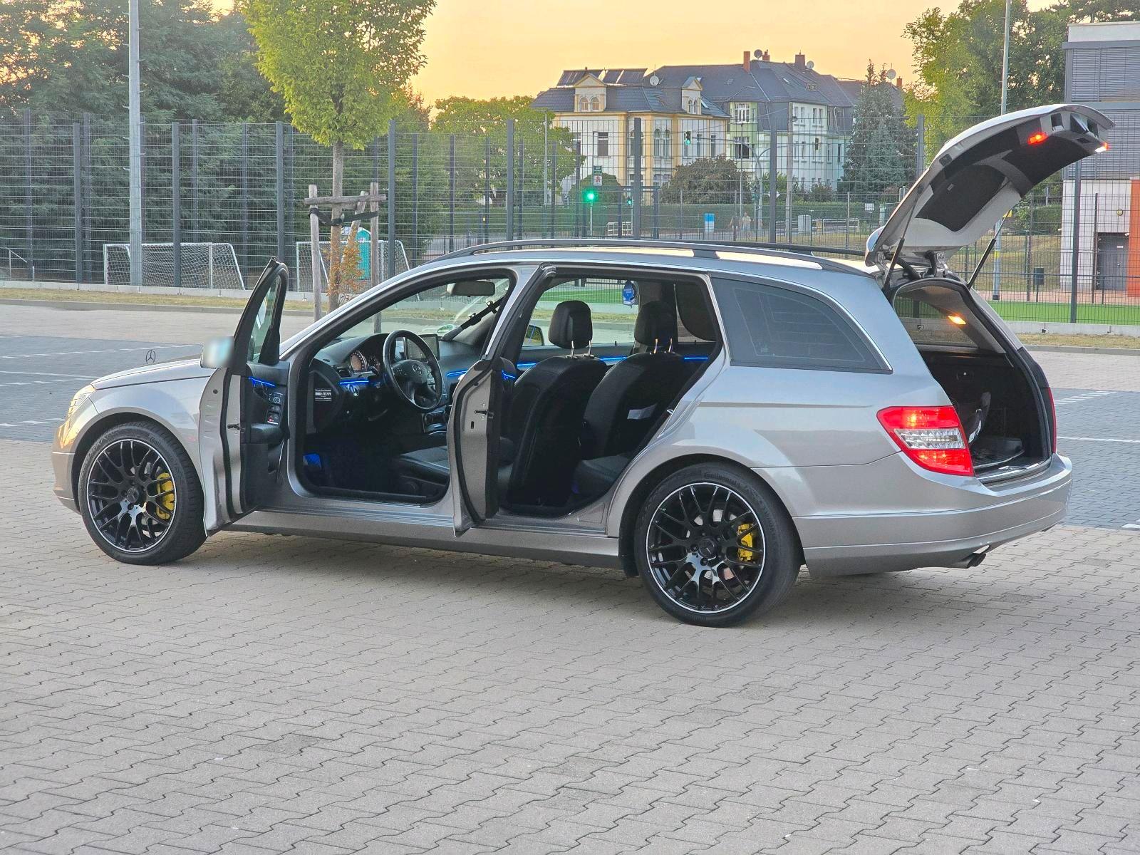 Mercedes-Benz C200 2009 — photo 8