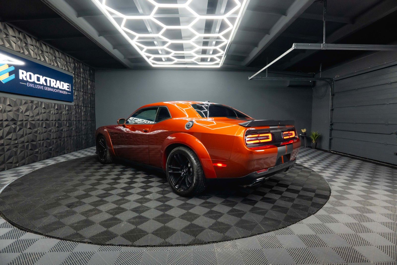 Fahrzeugabbildung Dodge Challenger 5.7 V8 R/T SRT WIDE BODY *LED*19%*