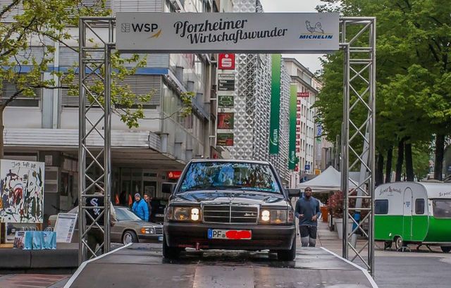 Mercedes-Benz Mercedes 190e & Honda Rebel 500