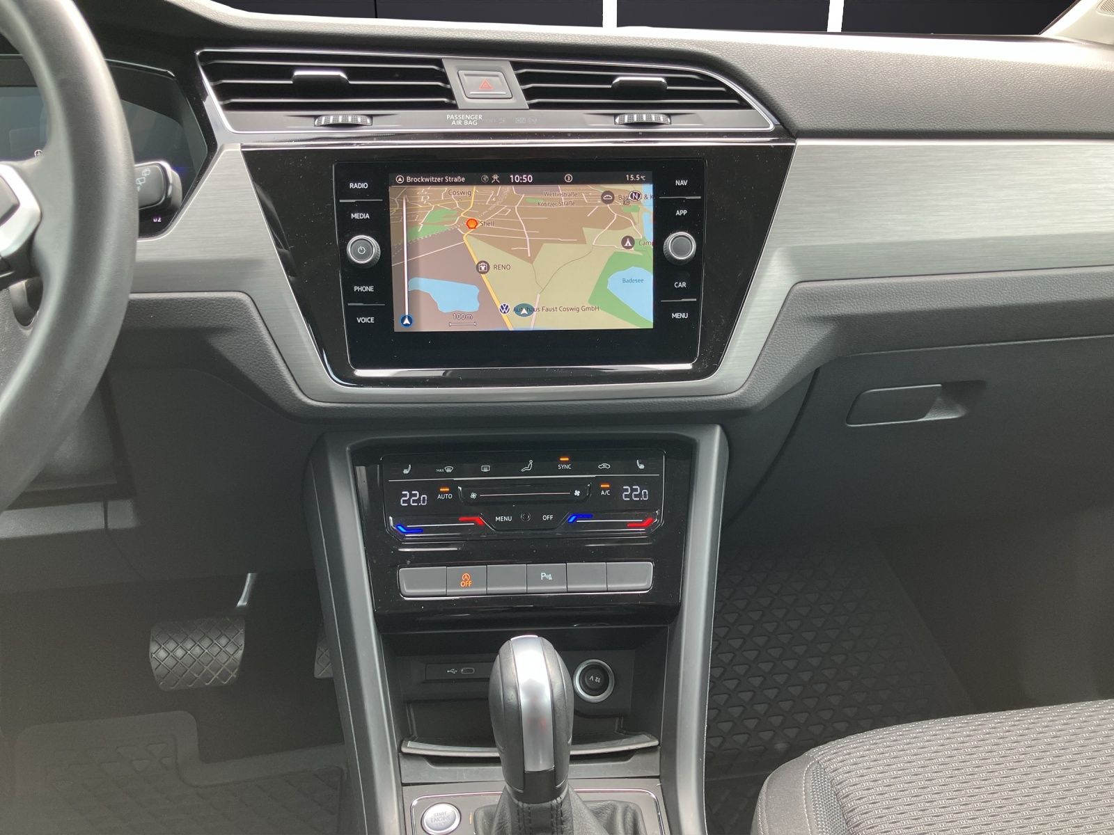 Fahrzeugabbildung Volkswagen Touran TSI Comfortline DSG LED Navi ACC PDC SH