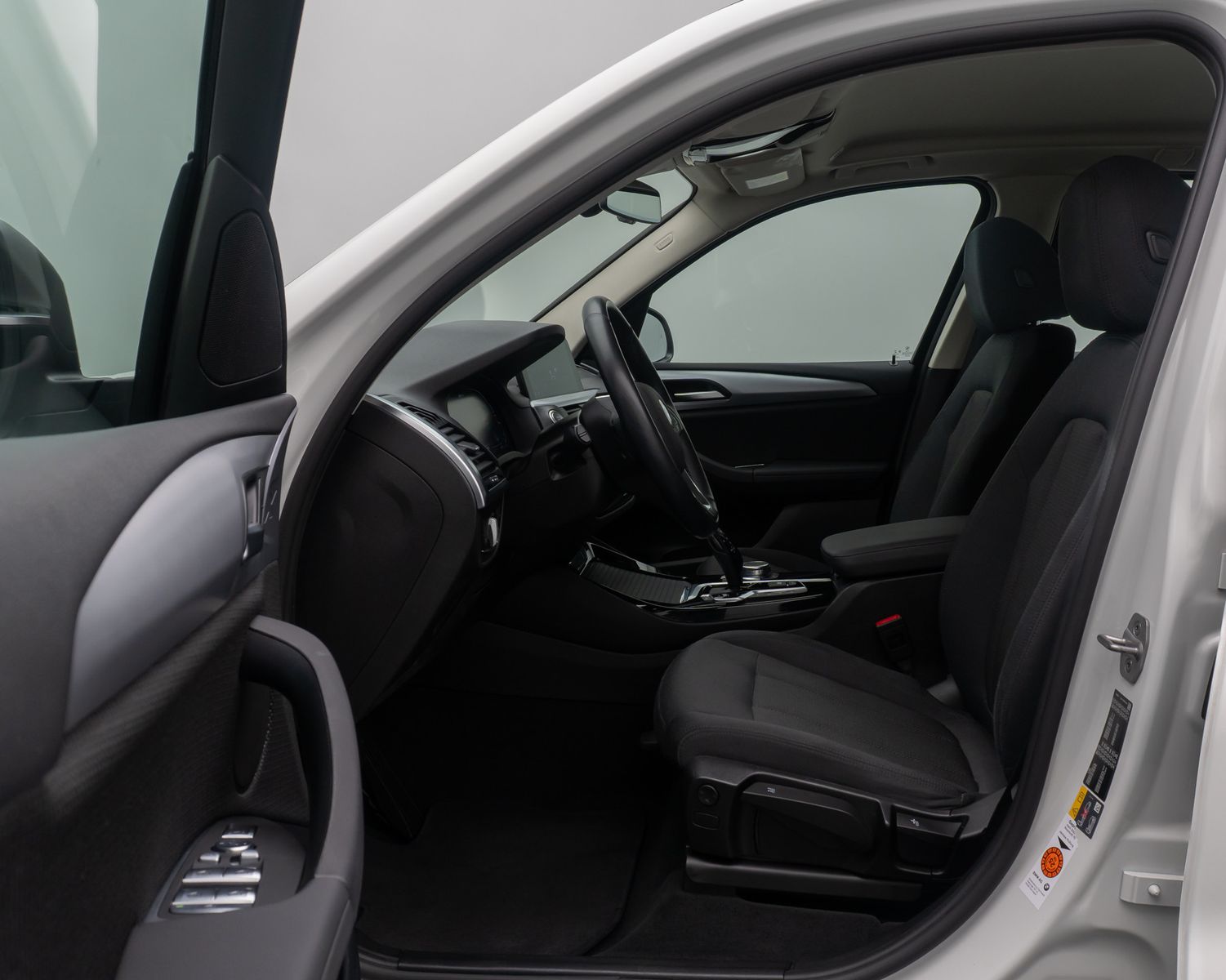 Fahrzeugabbildung BMW X3 xD30e ACC 360°FernlichtAss HiFi Alarm HUD DAB