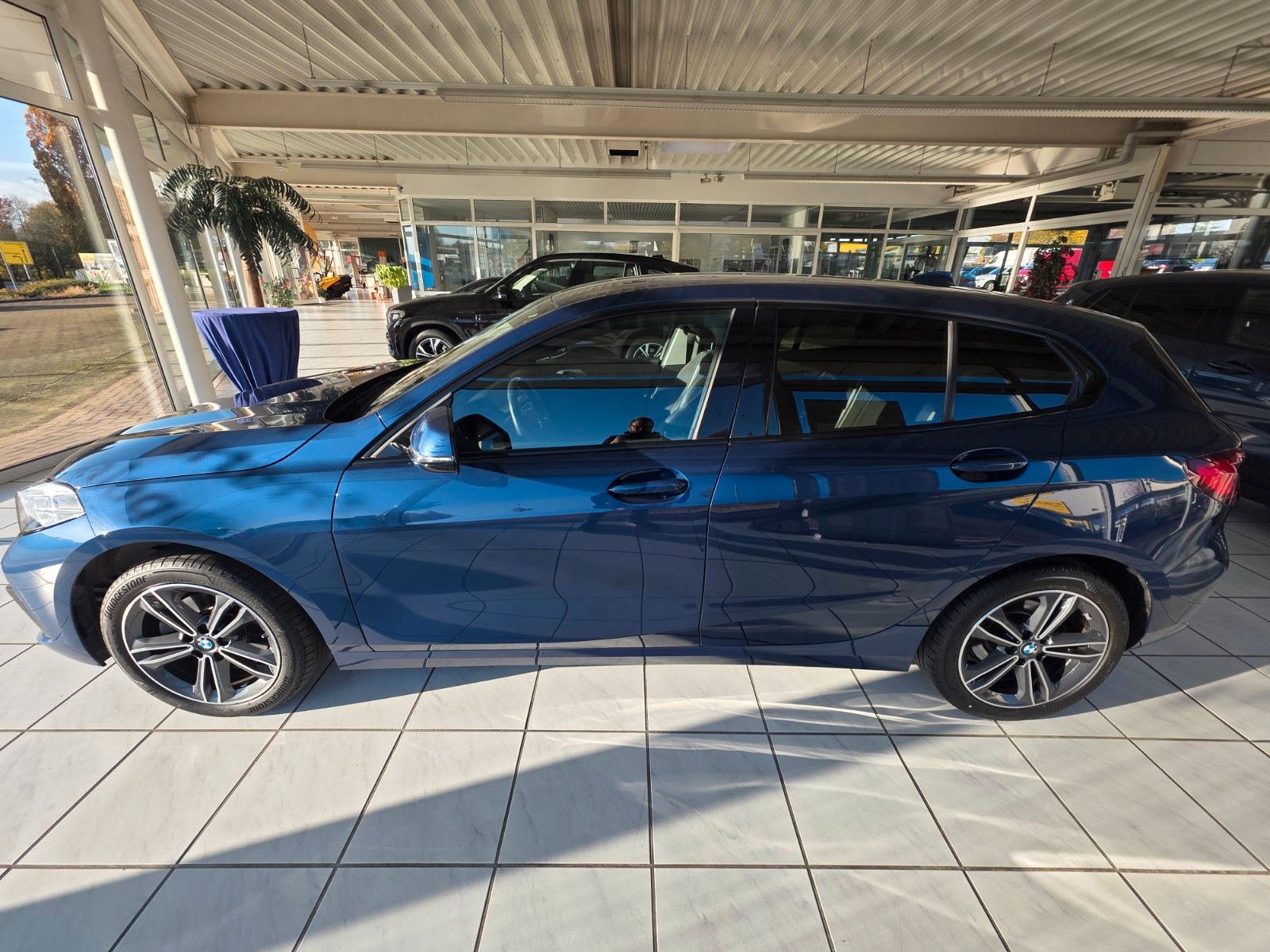 BMW 118 i Sport Line Lim, PDC v+h,Navi,SHZ,Lenk.h. foto 2