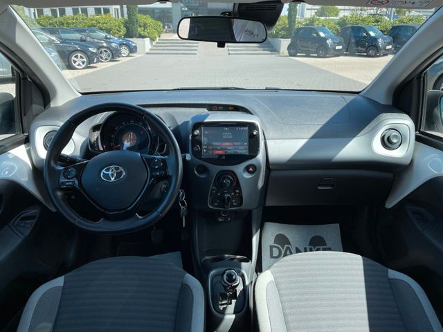 Toyota Aygo AYGO x-play connect_8
