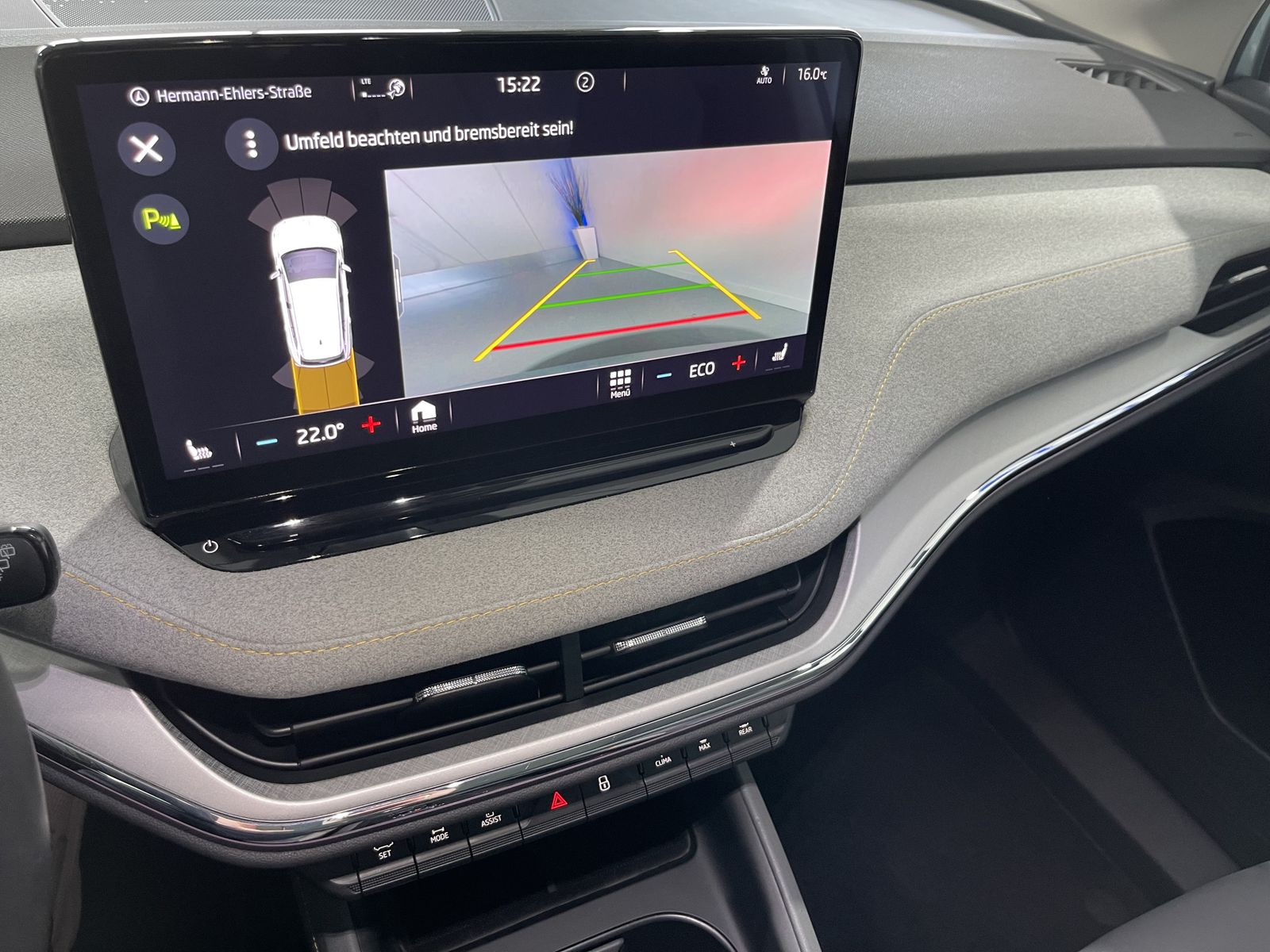 Fahrzeugabbildung SKODA Enyaq 60 Lounge*LED-Matrix*Leder*WP*Cam*Pano*
