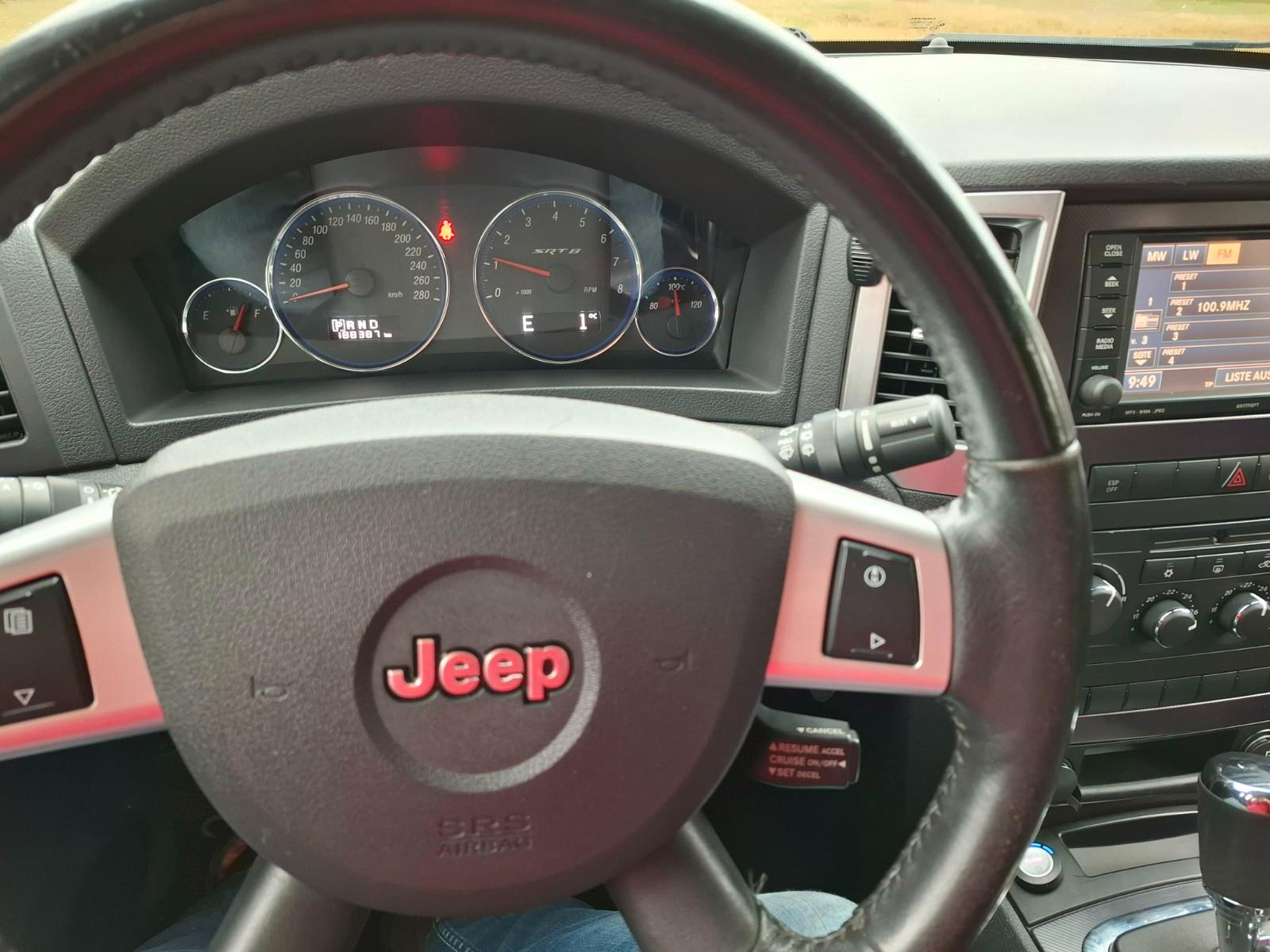JEEP GRAND CHEROKEE SRT8 6.1 V8 HEMI BVA | 426 ch | 4X4 | PACK SPORT | VOLANT EN CUIR