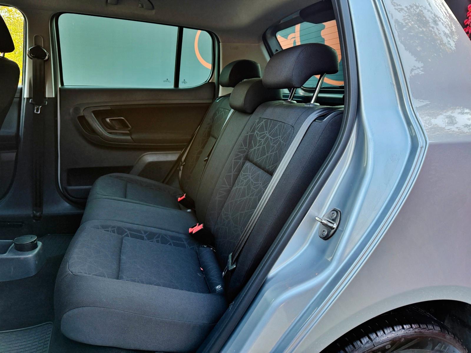 Skoda Fabia 2011 — photo 14