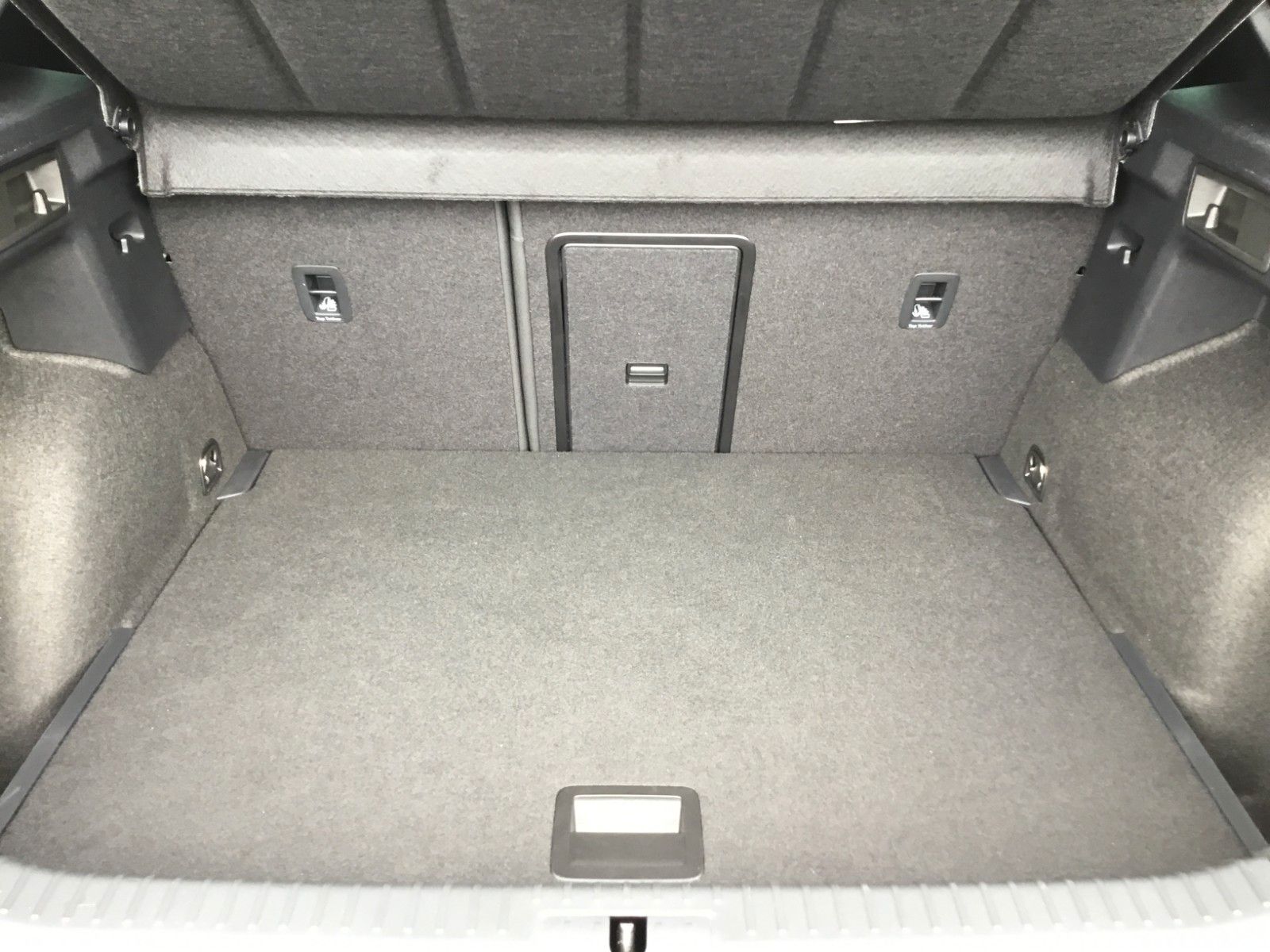 Fahrzeugabbildung CUPRA Formentor 2.0 TSI DSG 4WD+Pano+Matrix+AHK+19"