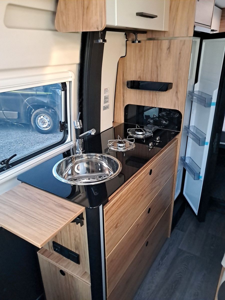 Fahrzeugabbildung Karmann Dexter DE 580 Concept Paket, Rückfahrkamera