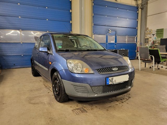 Ford Fiesta 1,4 16V Ambiente Ambiente