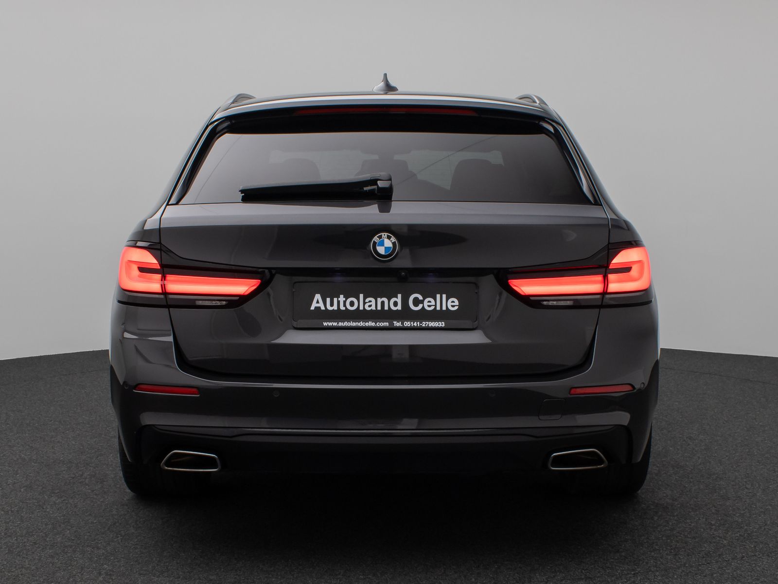 Fahrzeugabbildung BMW 520d xD Kamera HUD DAB H/K Fernlichtassist Alarm