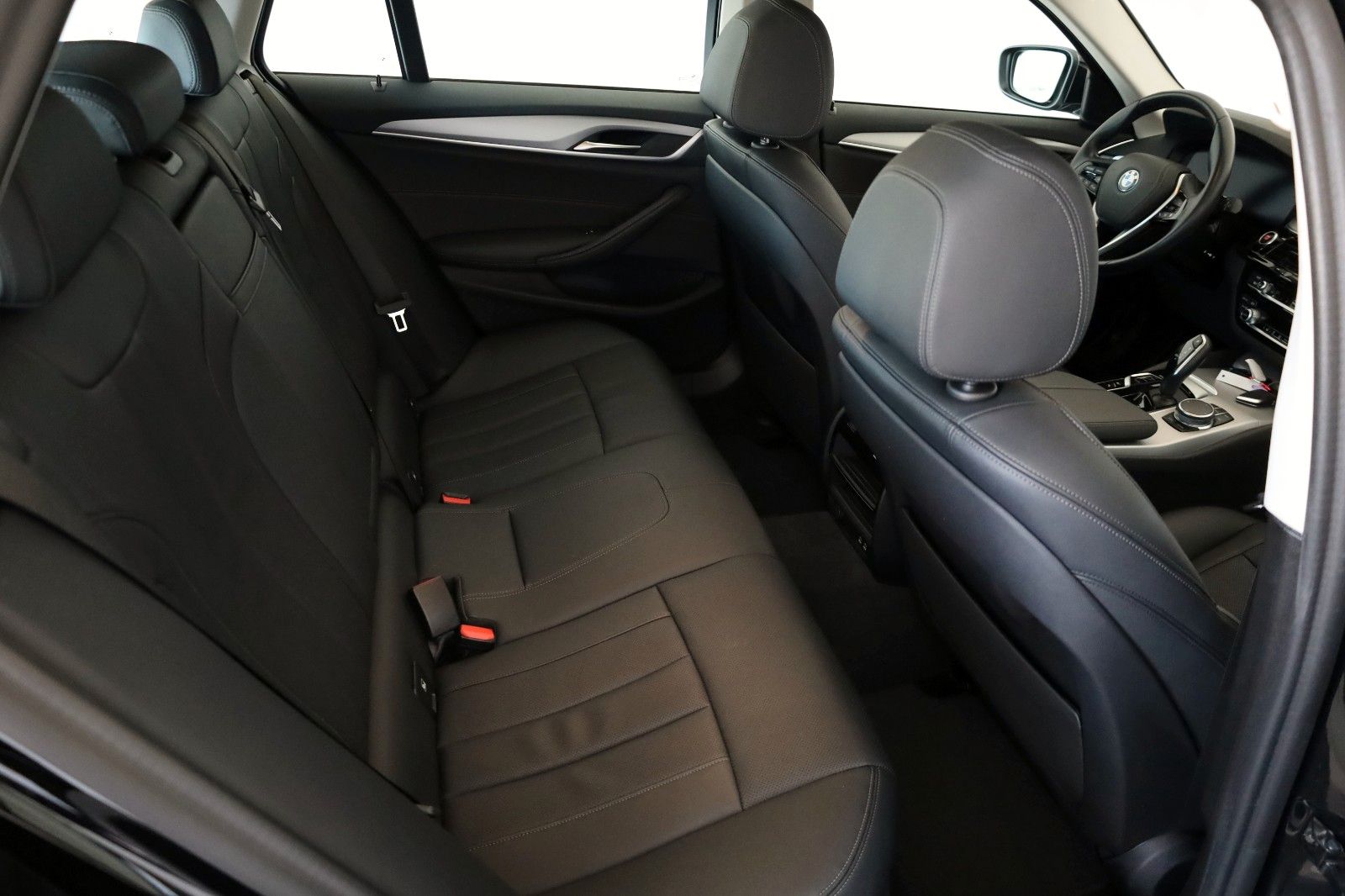 Fahrzeugabbildung BMW 530 e Touring,Leder,Navi,LED,SH,Kamera,HUD