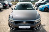 Volkswagen Passat Variant Elegance *AHK*ACC*DAB*NAVI*LED* - VW Passat Gebrauchtwagen in Düsseldorf