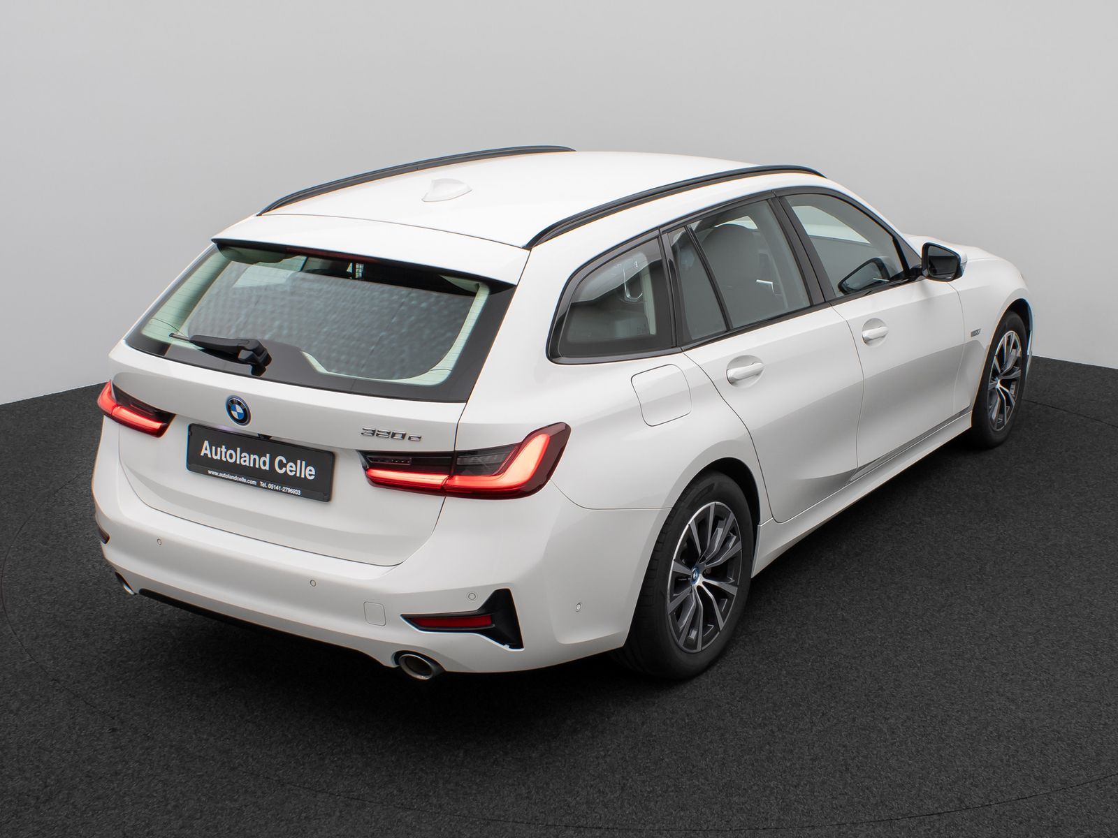 Fahrzeugabbildung BMW 320e Sport Line 360° Laser DAB H/K Komfort Alarm