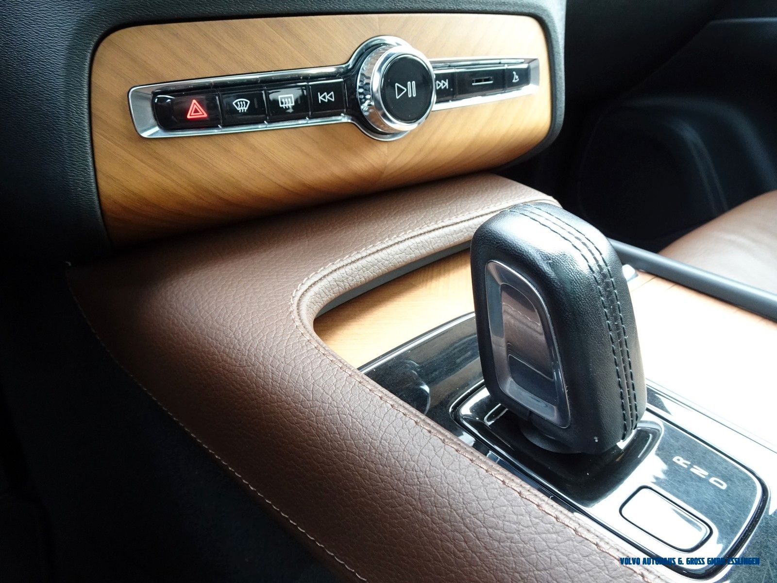 Volvo XC90 B5 AWD Geartronic Momentum Pro foto 16