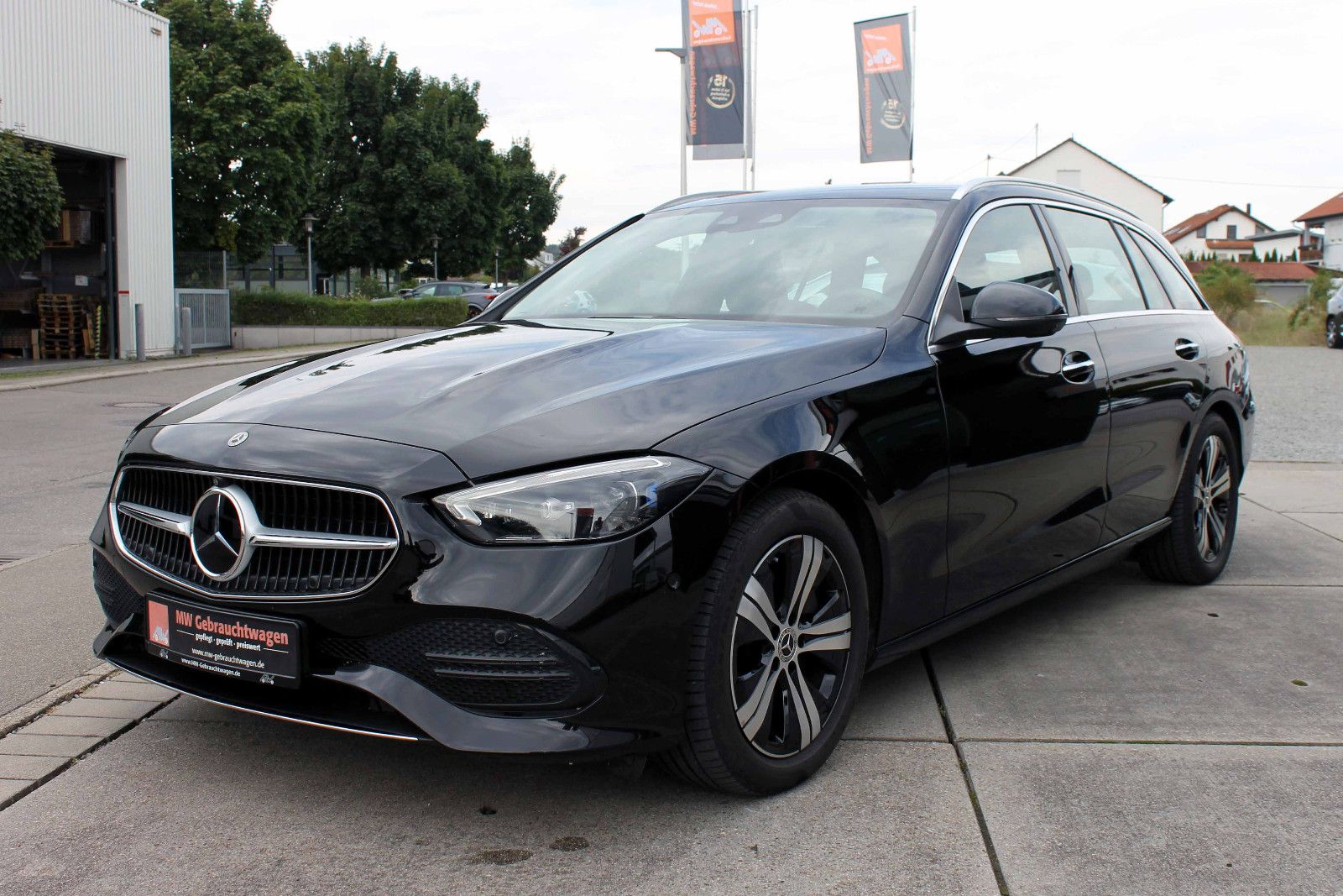 Fahrzeugabbildung Mercedes-Benz C220d T-Modell Avantgarde LED ACC 360° AHK AMBI