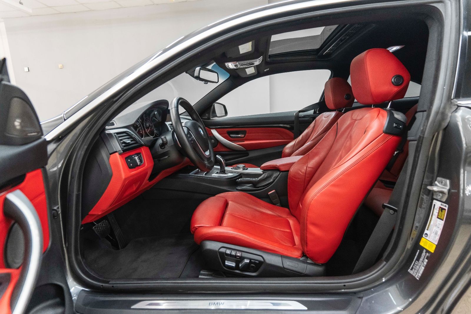 Fahrzeugabbildung BMW 440i Coupé M-PERFORMANCE  HARMAN NAV KAM