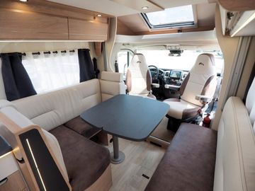 Bild 7 Mooveo TEI-71 FBH Hubbett L-Sitzgr. Navi