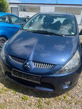 Mitsubishi Grandis 7 Sitzer - Mitsubishi Grandis: Kleinbus