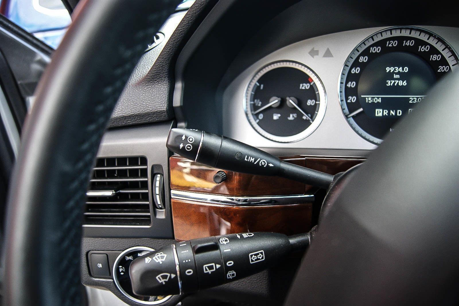 Fahrzeugabbildung Mercedes-Benz GLK 350 4-Matic PANORAMA COMAND 37.700km 1.HAND