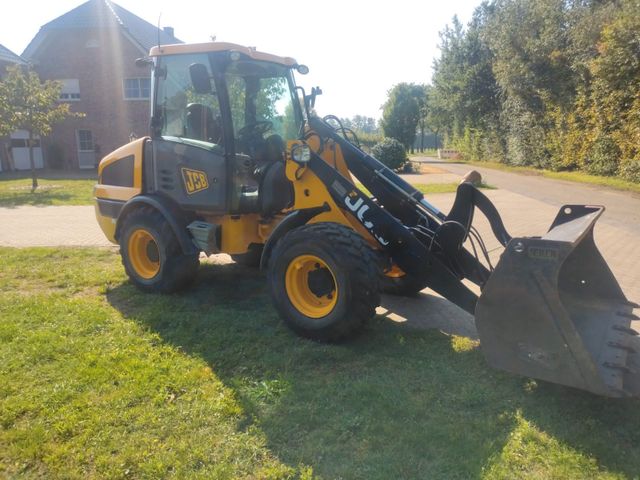 JCB 406