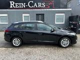 Renault Megane III Grandtour Paris/KEYLESS/NAVI/PDC/SHZ/ - Renault Megane: Grand
