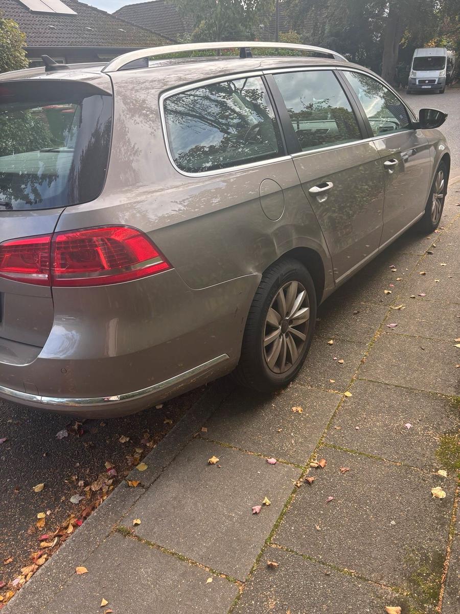 Volkswagen Passat 2011 — photo 8