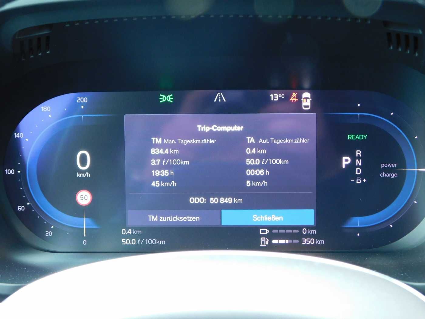 Fahrzeugabbildung Volvo XC60 T6 AWD Recharge R-Design 'Glasdach, AHK'