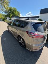 Ford S-Max, 7 Sitze, Anhängerkupplung, 177kW-ST-Line  - Ford: 17m