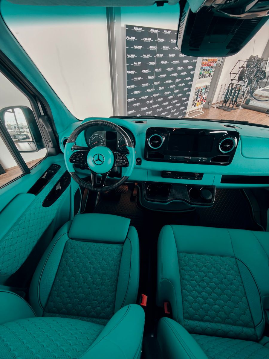 Fahrzeugabbildung Mercedes-Benz X-CROSSVAN 4x4² XXL - #1OFF