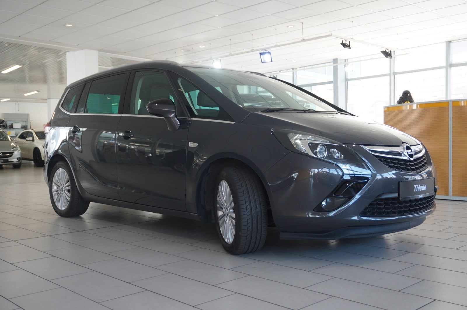 Fahrzeugabbildung Opel Zafira C Tourer 1.6T INNOV. 7-SITZ NAVI/SHZ/AHK