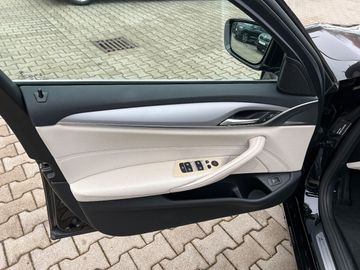 BMW 520 - 11