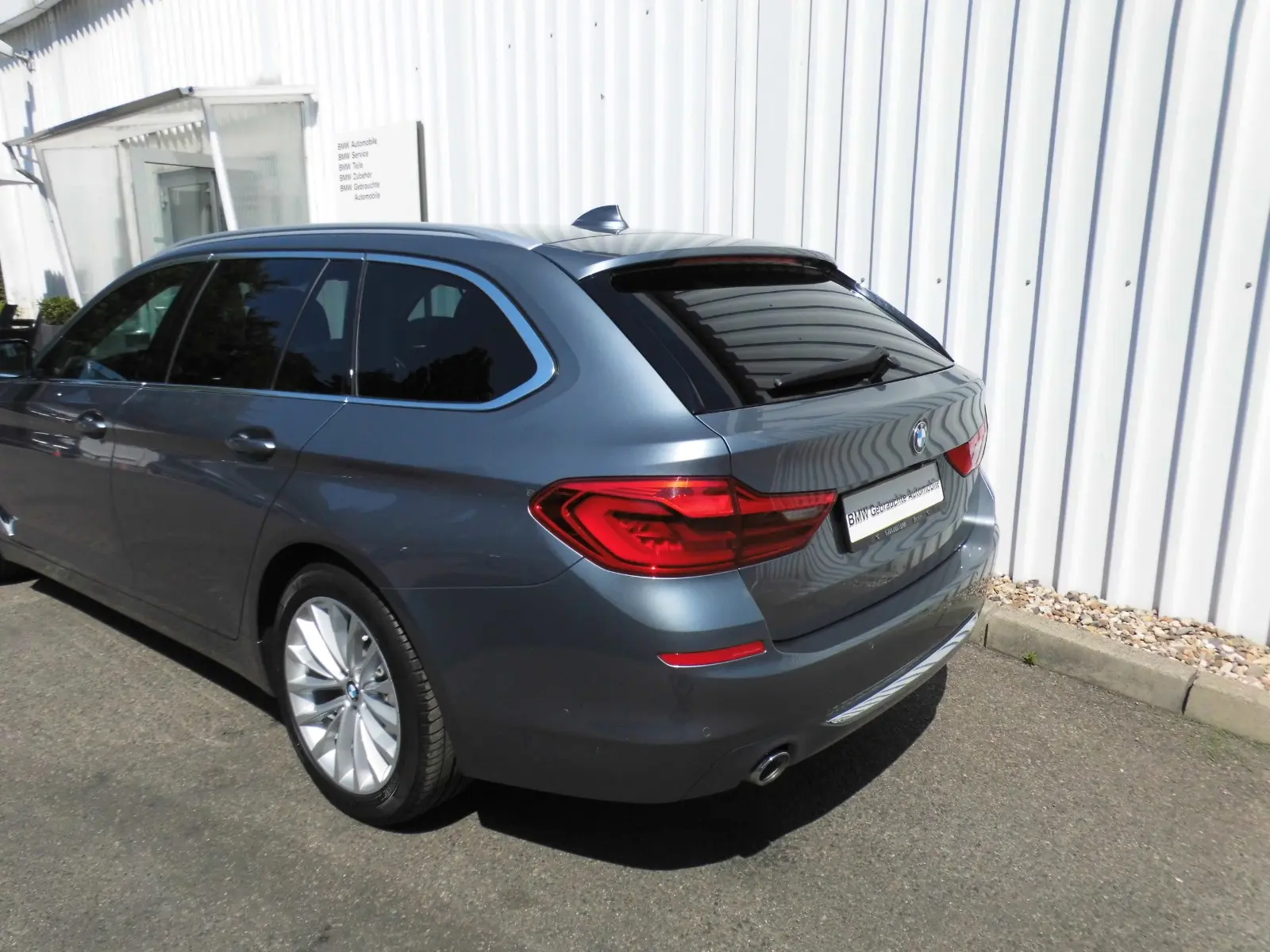 BMW 530 i xDrive Luxury Line ad.FW LRH AHK LED StH