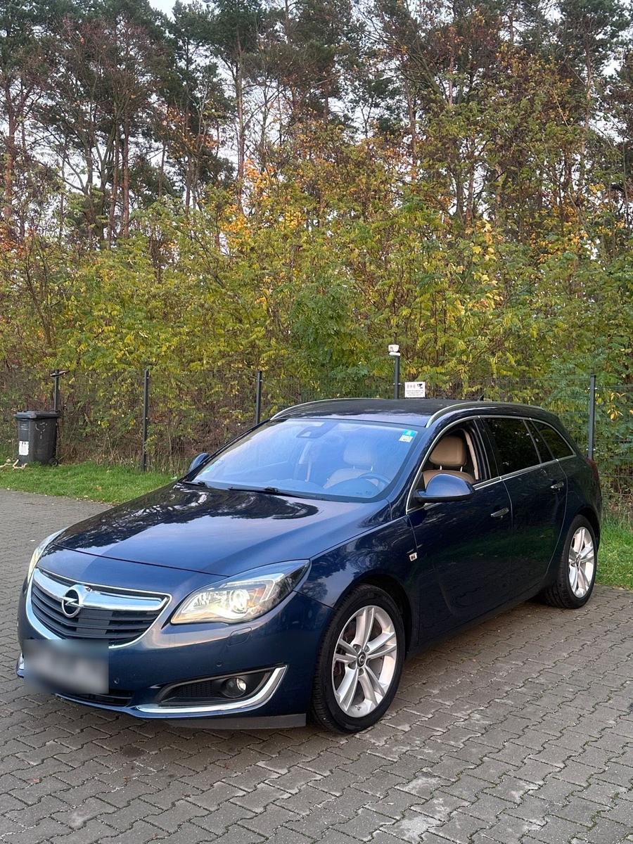 Opel Insignia 2014 — rear view