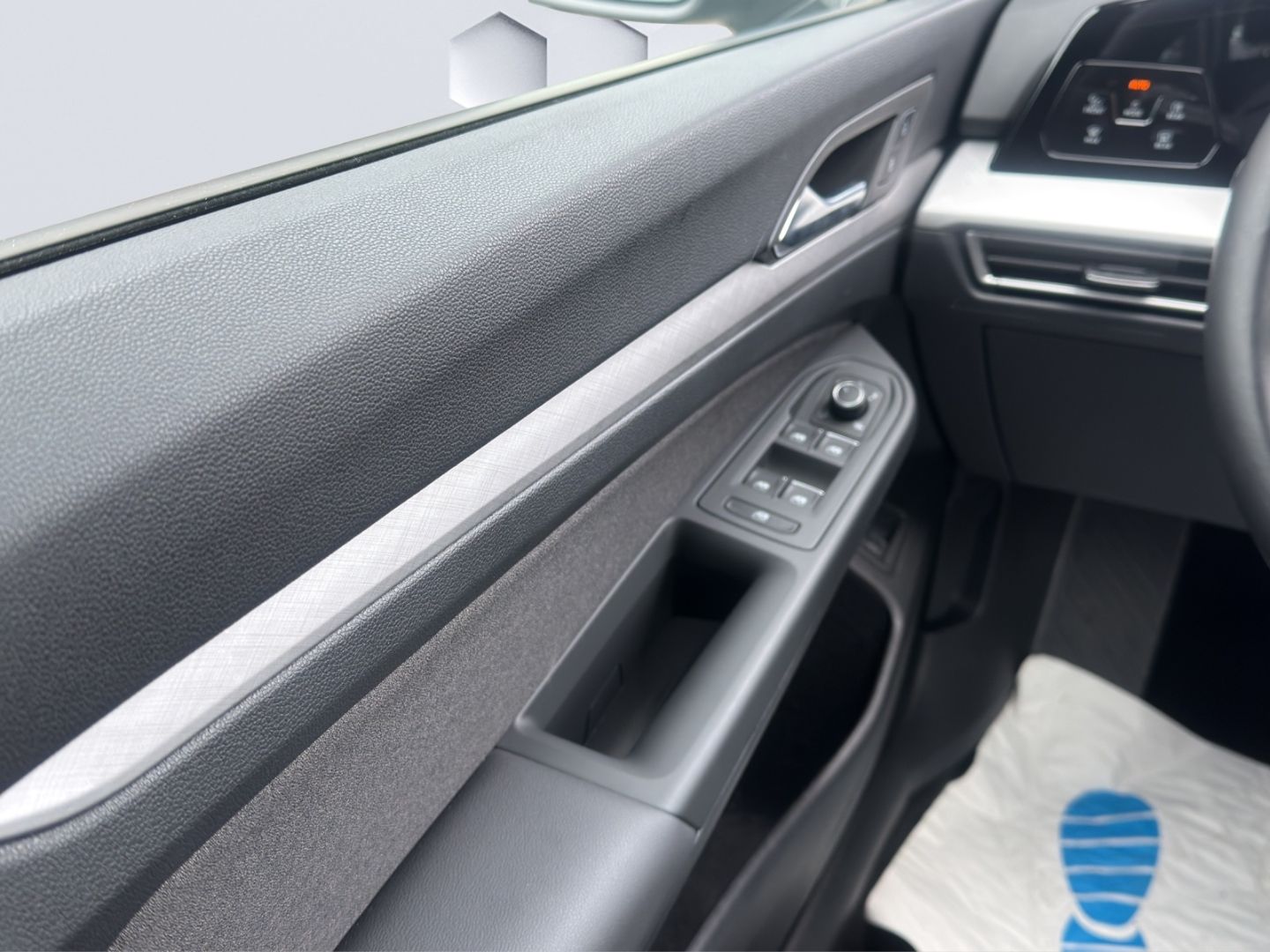 Golf VIII 110 kW Life 2.0 TDI AHZV PanoDach ACC