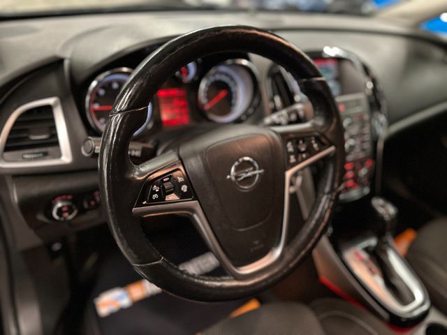 MYAUTOCENTER – Gebraucht- und Jahreswagen mit Werkstattservice in Pfaffenhofen Opel Astra J Sports Tourer Exklusiv *2. Hand*Kamera*