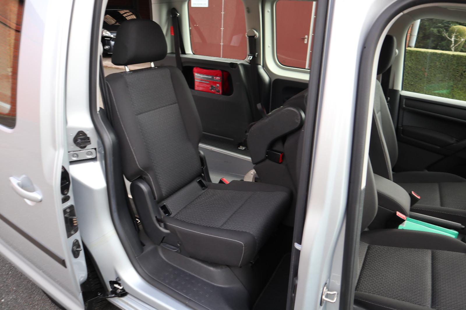 Volkswagen Caddy 1,4TSI DSG*rollstuhlgerecht*Garantie*AMF-B