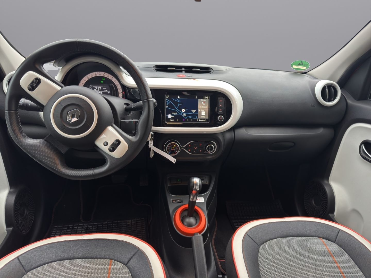 Fahrzeugabbildung Renault Twingo Vibes Electric Navi Apple CarPlay Android