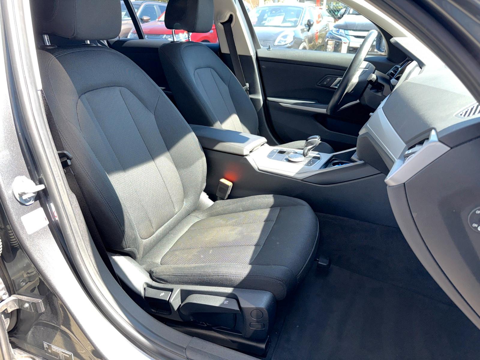 BMW 3 Series d Touring xDrive Advantage *SITZH*CARPLAY*, миниатюра 18