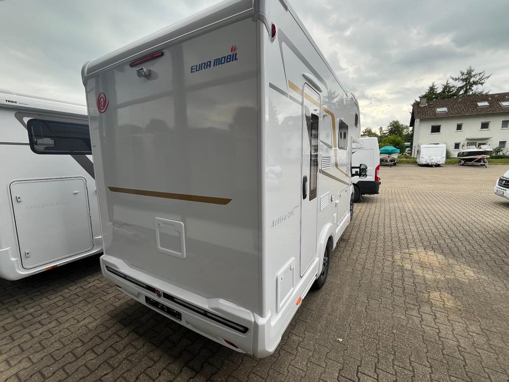 Eura Mobil Activa One 630 LS Travel Plus Automatik 8-Gang – Foto 3 von 12