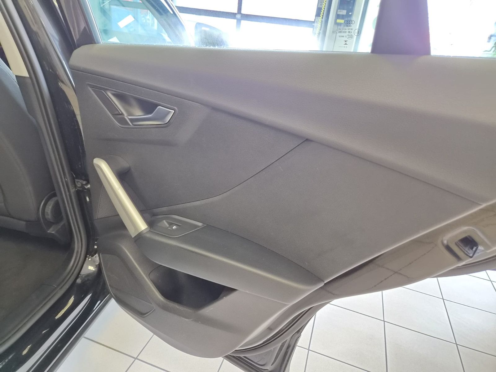 Fahrzeugabbildung Audi Q2 35 TFSI advanced / LED / NAVI / KAMERA