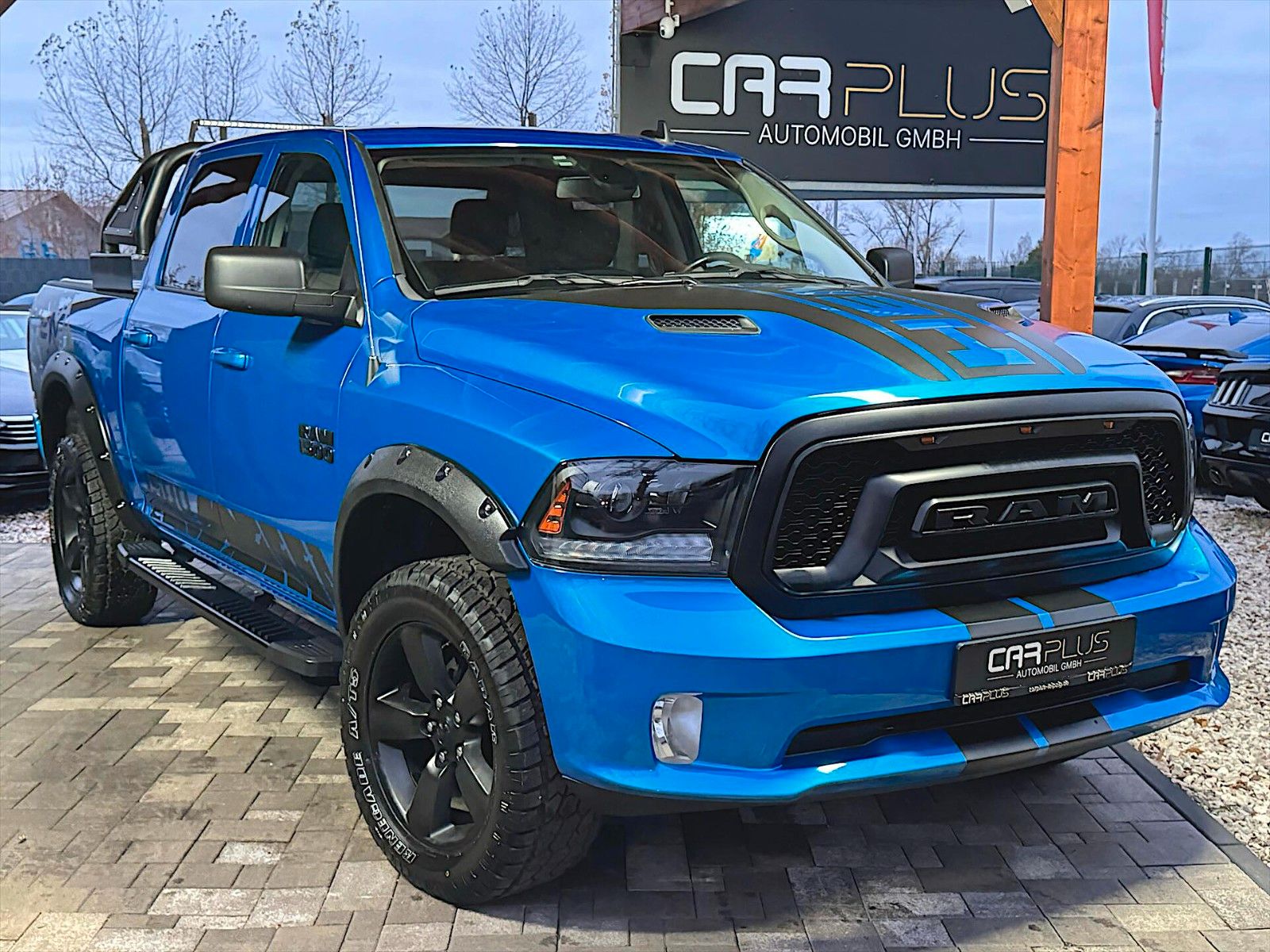 Fahrzeugabbildung Dodge RAM 5.7 V8 HEMI SPORT Offroad CrewCab 4x4 LED