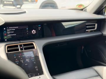 2020 Porsche TAYCAN — миниатюра 14