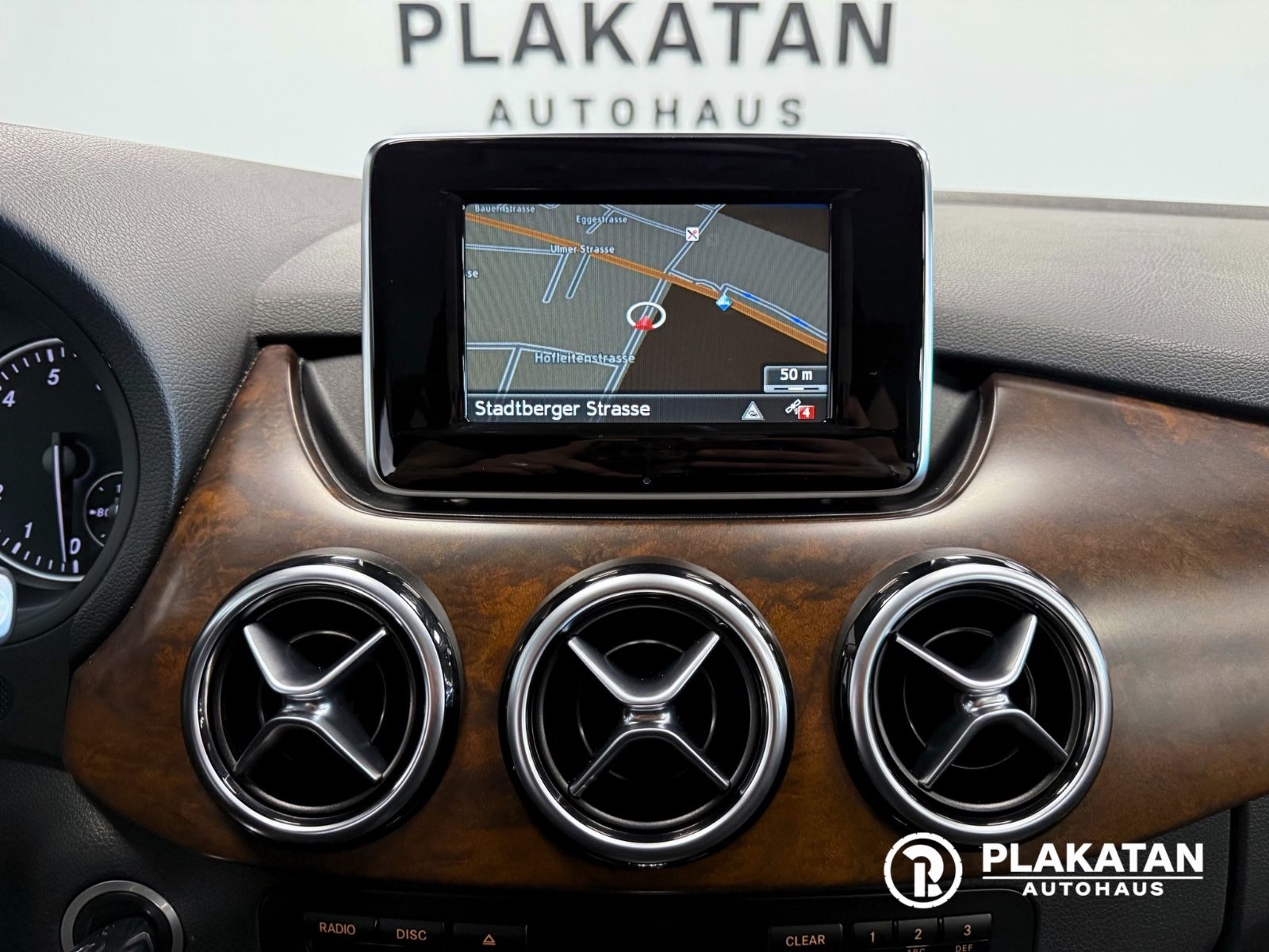 Fahrzeugabbildung Mercedes-Benz B 200 Navi Bi-Xenon Tempomat 1Hand