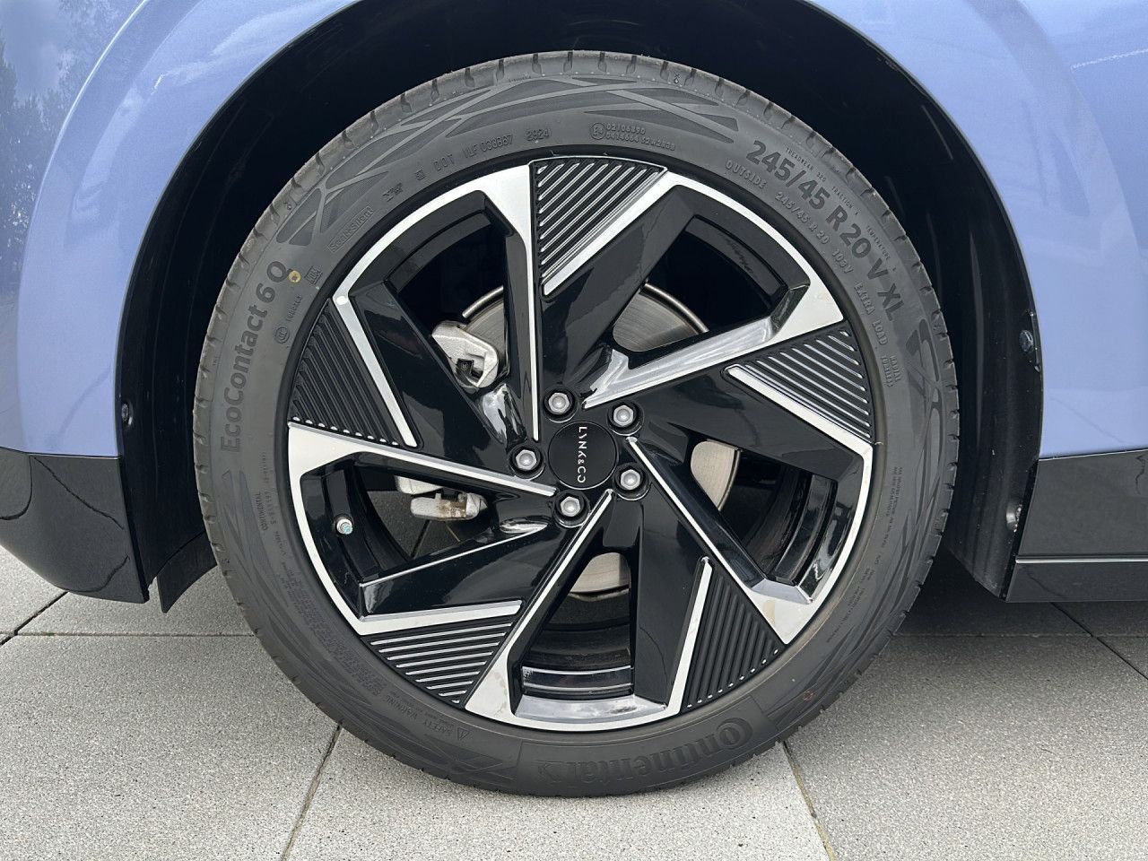 Lynk & Co 02