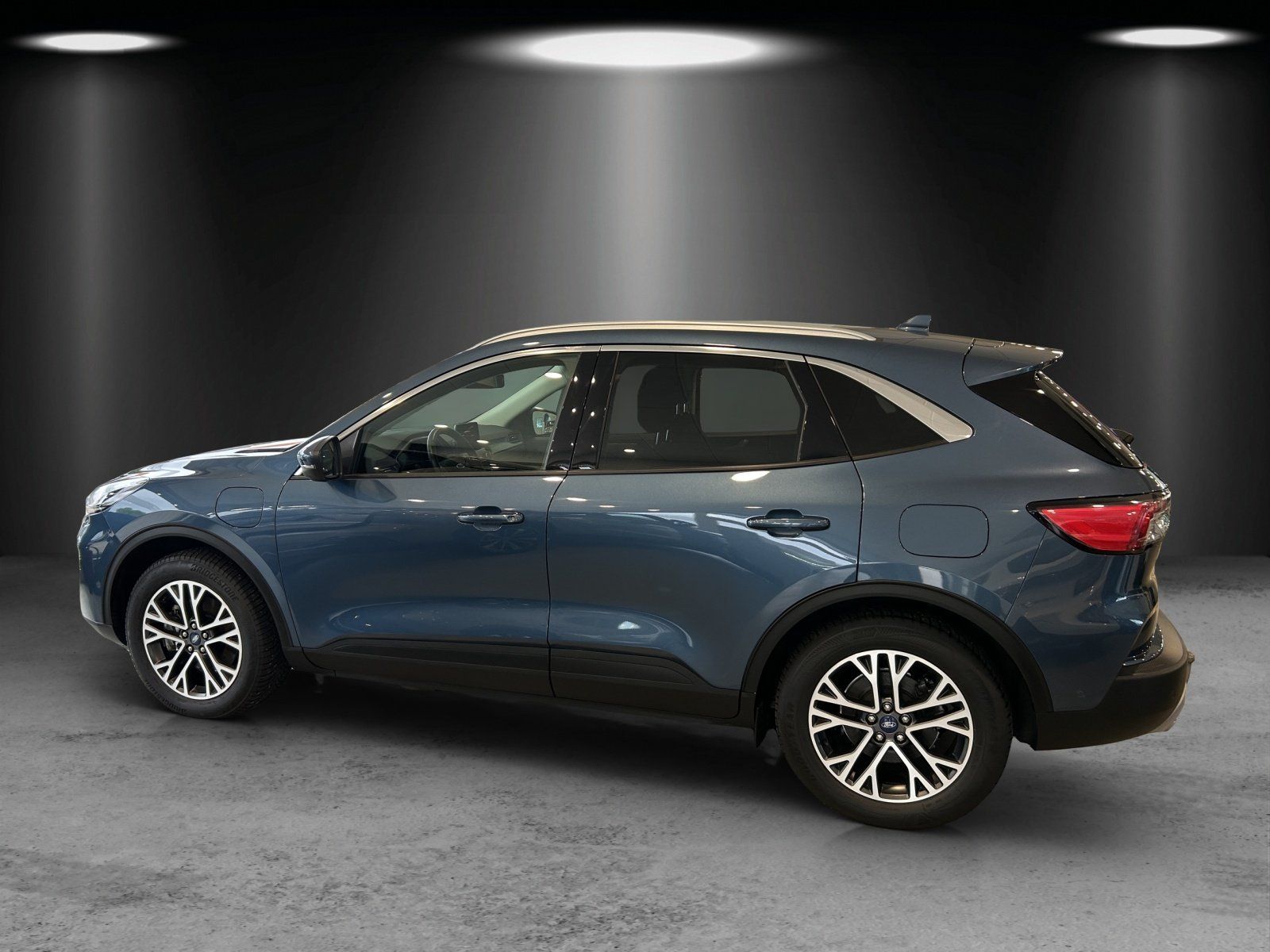 Fahrzeugabbildung Ford Kuga 2,5 Duratec PHEV Titanium